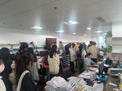 主題教育進行時 | '經'世相伴，'職'等你來——經濟與管理學院開展'海大學子看舟山'就業實踐教育主題活動